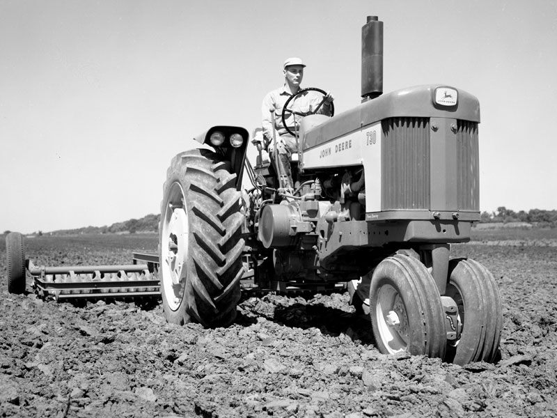JOHN DEERE 730
